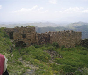 Hab fort is located on a hill known by locals to be Rock Mount and it is part of the geographical features of Yemen