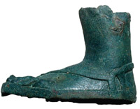 Sheban Kingdom Hall includes a number of bronze pieces depicting human and animal feet.